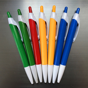 依諾外貿服裝與英達文教用品批發(fā) 雙軌并行，品質為本